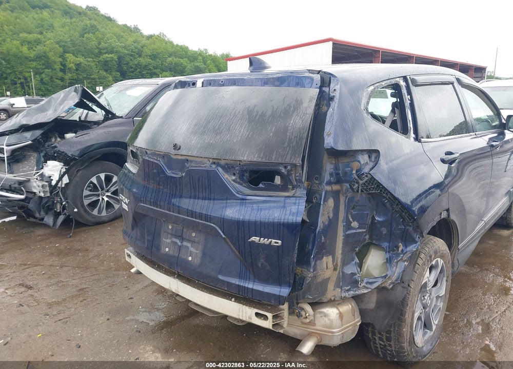2018 HONDA CR-V VIN: 2HKRW2H50JH668189