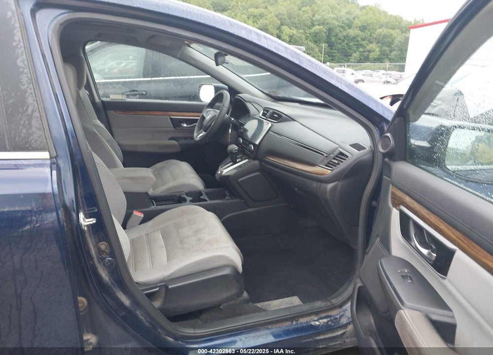 2018 HONDA CR-V VIN: 2HKRW2H50JH668189
