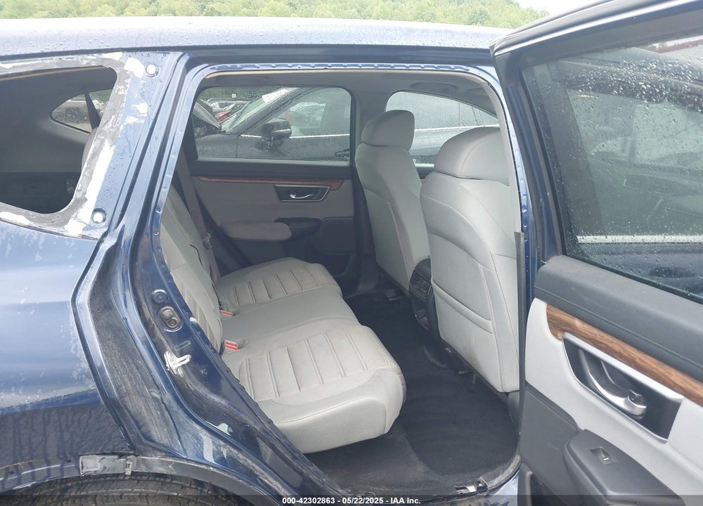 2018 HONDA CR-V VIN: 2HKRW2H50JH668189