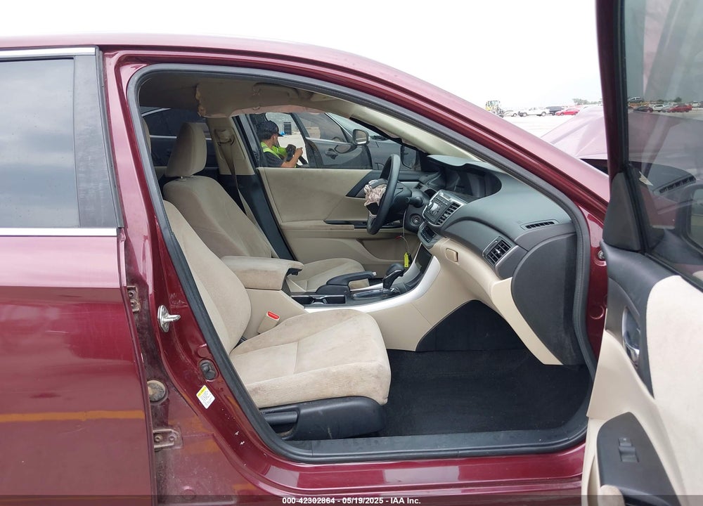 2013 HONDA ACCORD VIN: 1HGCR2F33DA211727