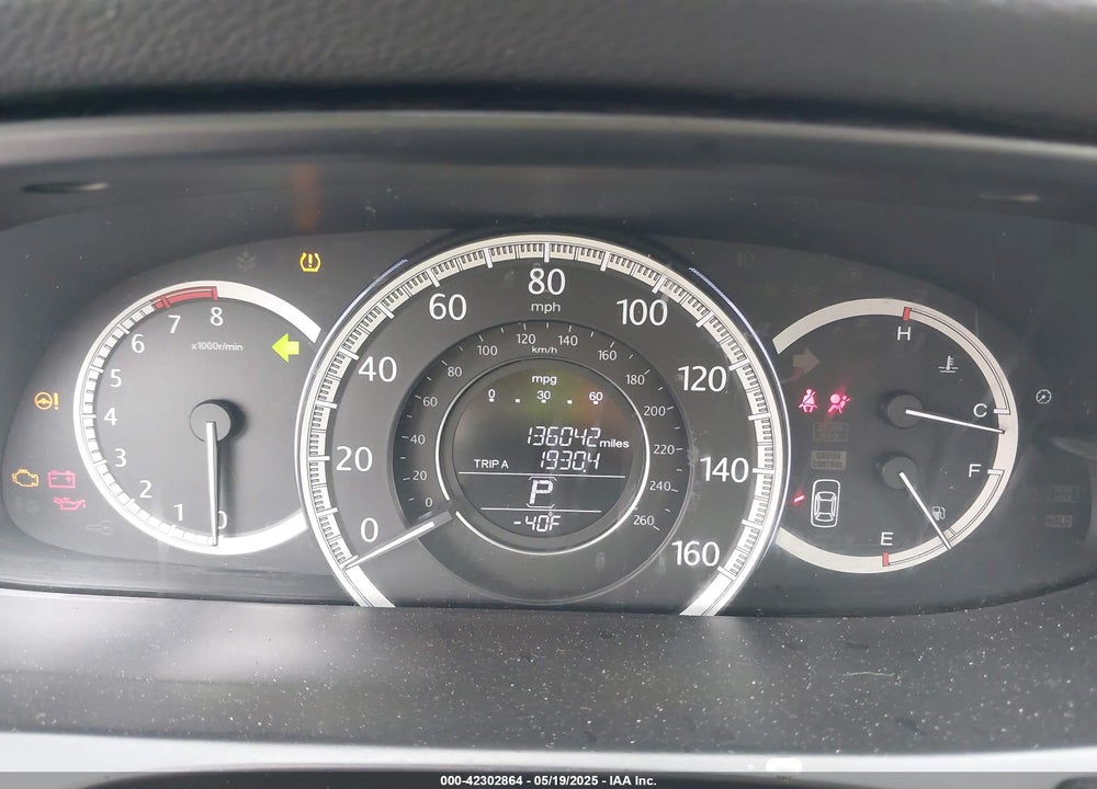2013 HONDA ACCORD VIN: 1HGCR2F33DA211727