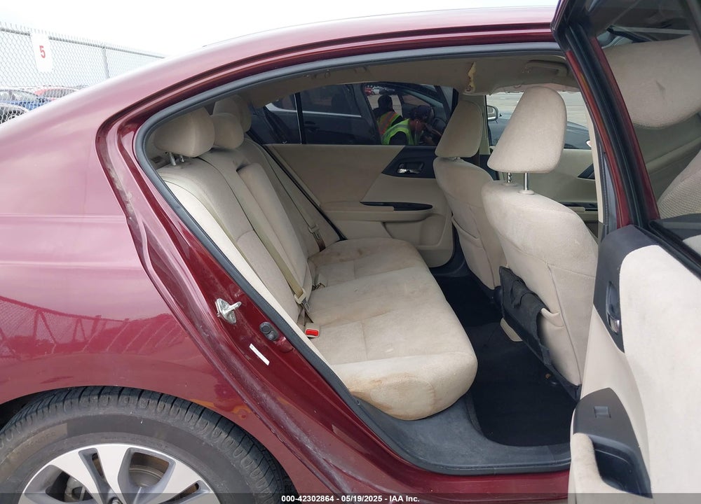2013 HONDA ACCORD VIN: 1HGCR2F33DA211727