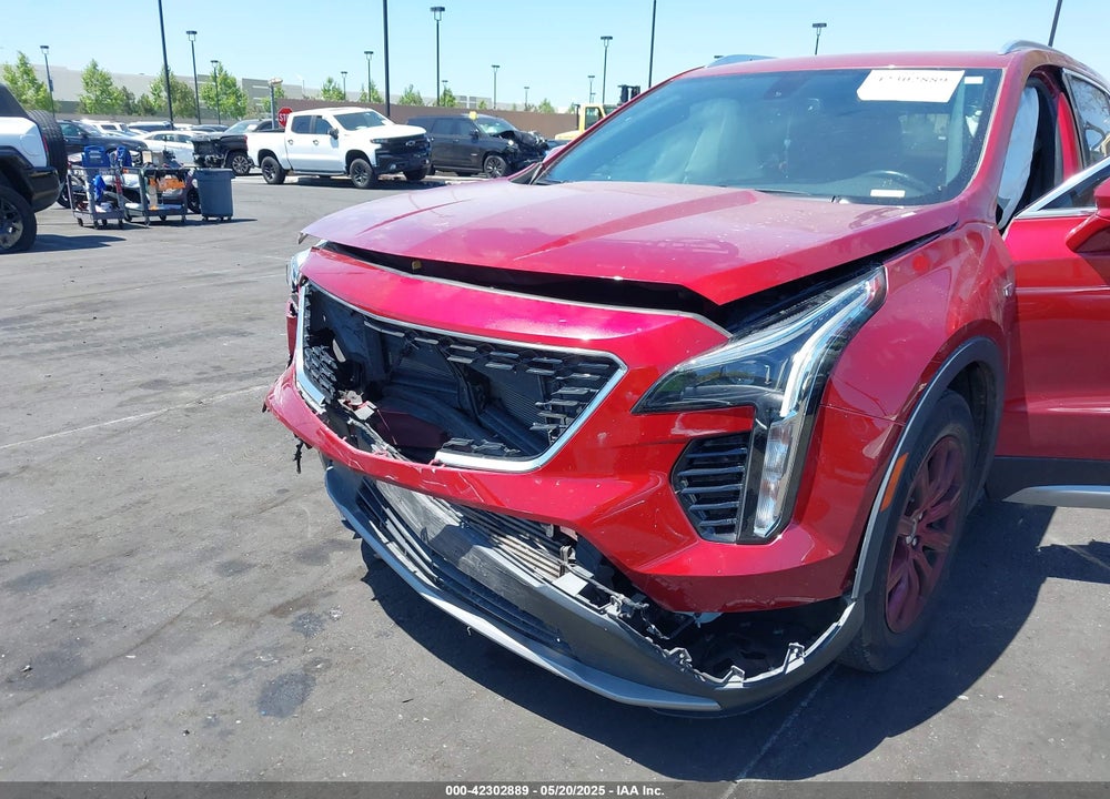 2019 CADILLAC XT4 VIN: 1GYFZCR40KF136453