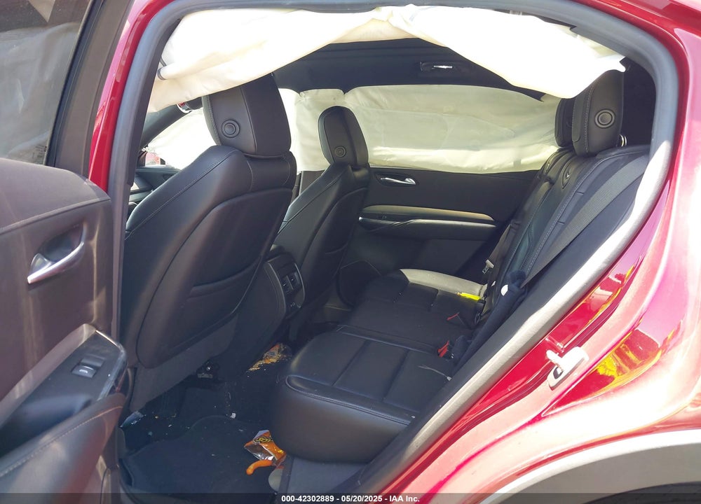 2019 CADILLAC XT4 VIN: 1GYFZCR40KF136453