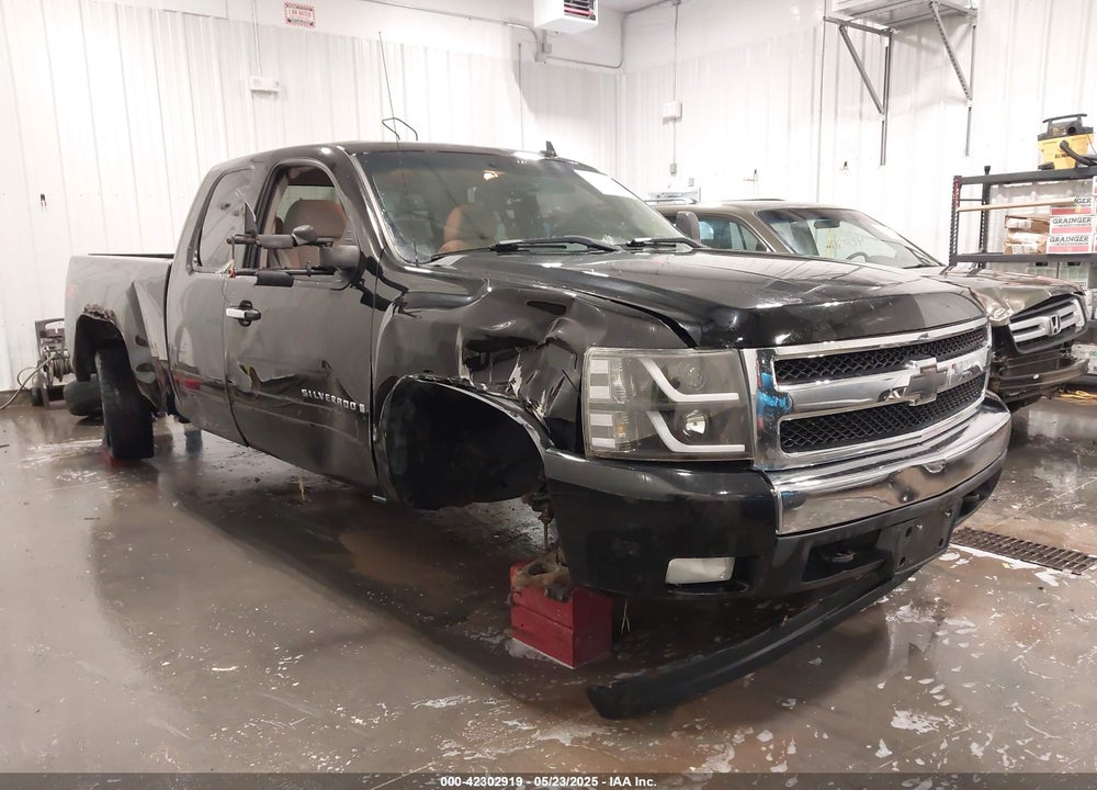 2007 CHEVROLET SILVERADO 1500 LT1 VIN: 2GCEK19J971642975