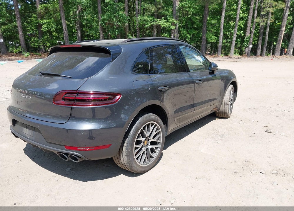 2017 PORSCHE MACAN VIN: WP1AB2A59HLB11370