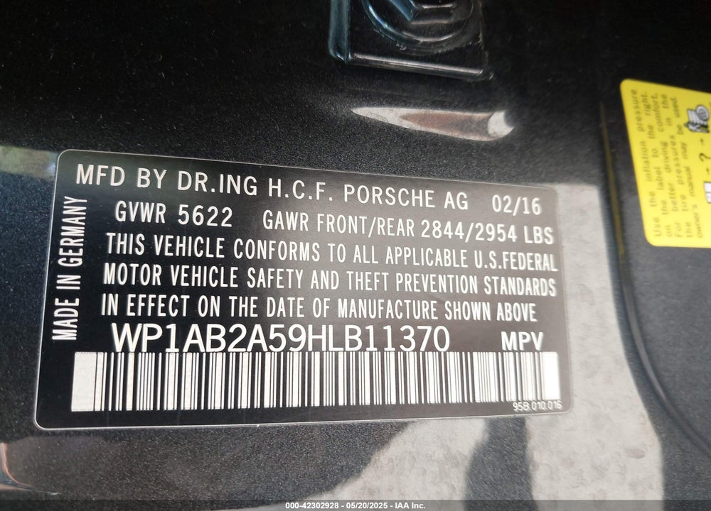 2017 PORSCHE MACAN VIN: WP1AB2A59HLB11370