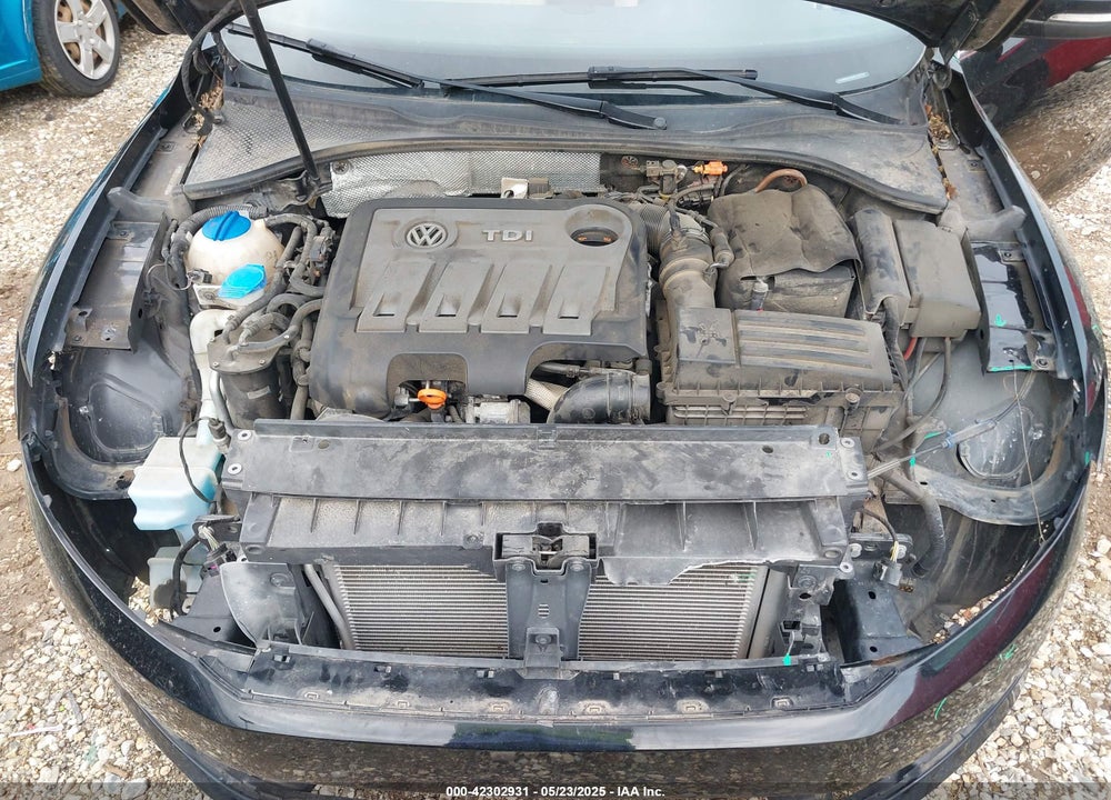 2013 VOLKSWAGEN PASSAT 2.0L TDI SE VIN: 1VWBN7A34DC109784