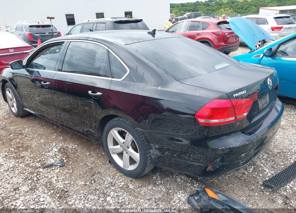 2013 VOLKSWAGEN PASSAT 2.0L TDI SE VIN: 1VWBN7A34DC109784