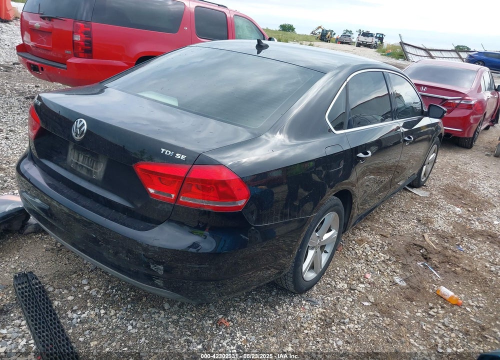 2013 VOLKSWAGEN PASSAT 2.0L TDI SE VIN: 1VWBN7A34DC109784