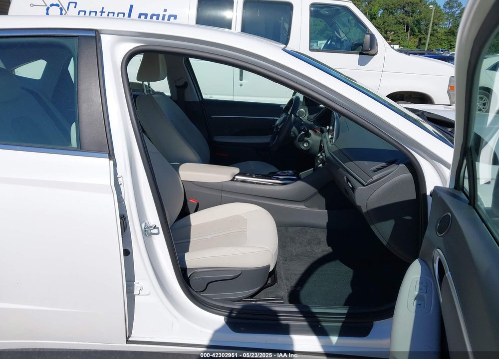 2022 HYUNDAI SONATA SE VIN: KMHL24JA6NA226241