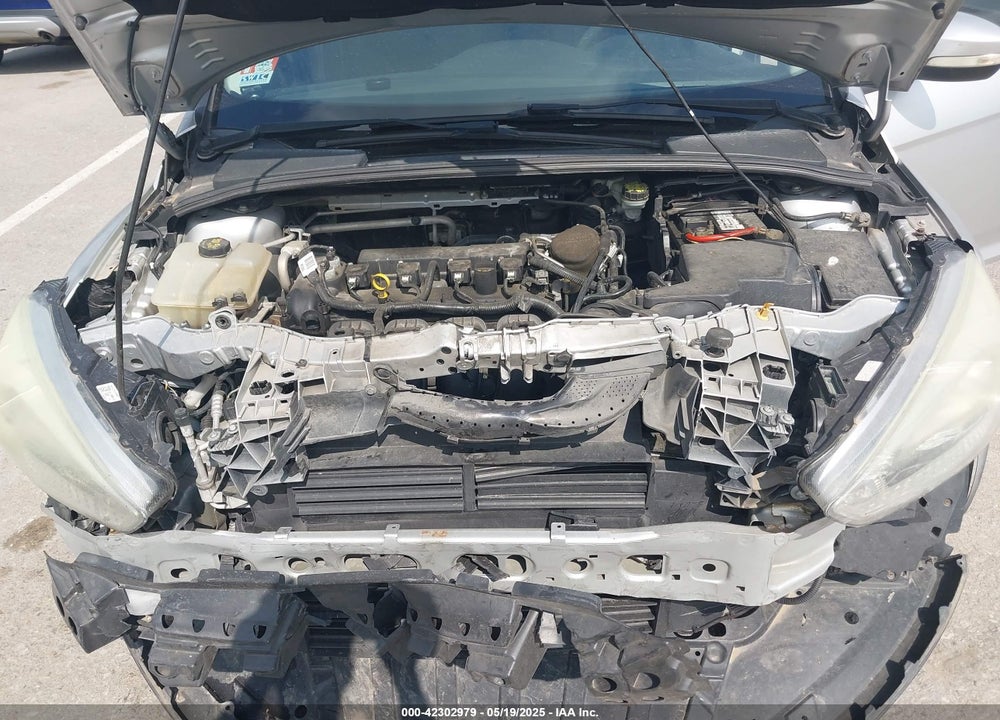 2015 FORD FOCUS SE VIN: 1FADP3K29FL249455