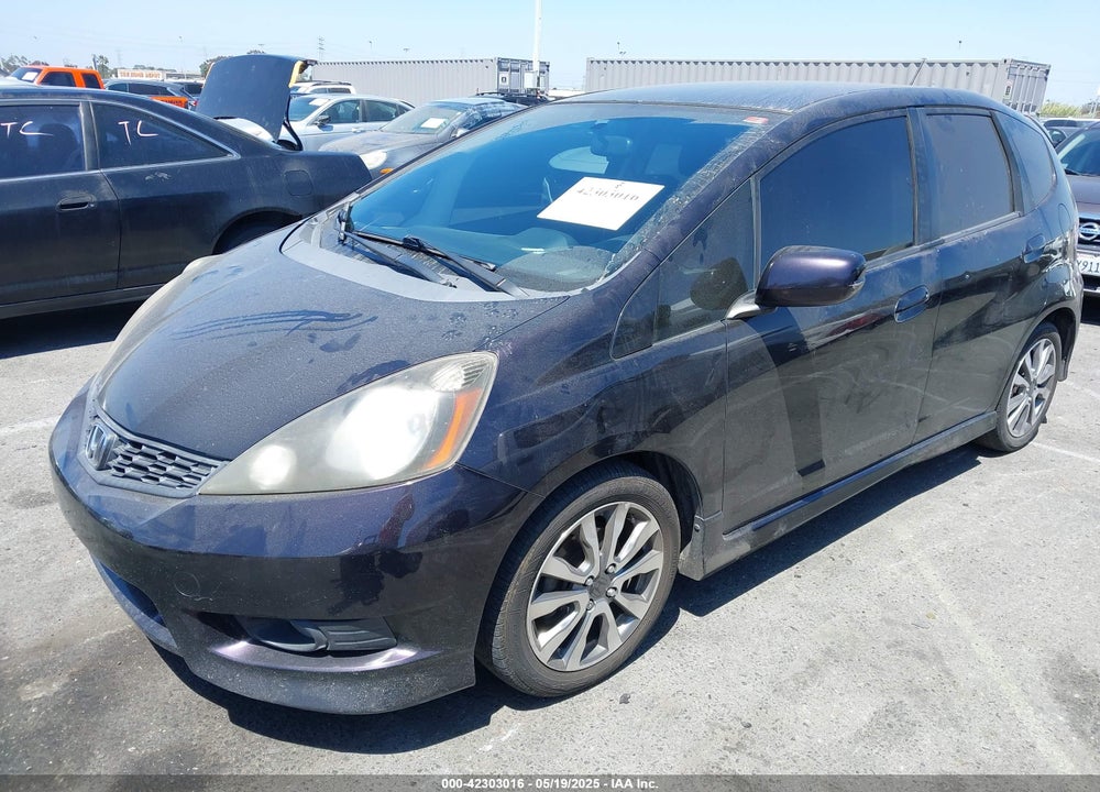 2013 HONDA FIT SPORT VIN: JHMGE8H57DC045146