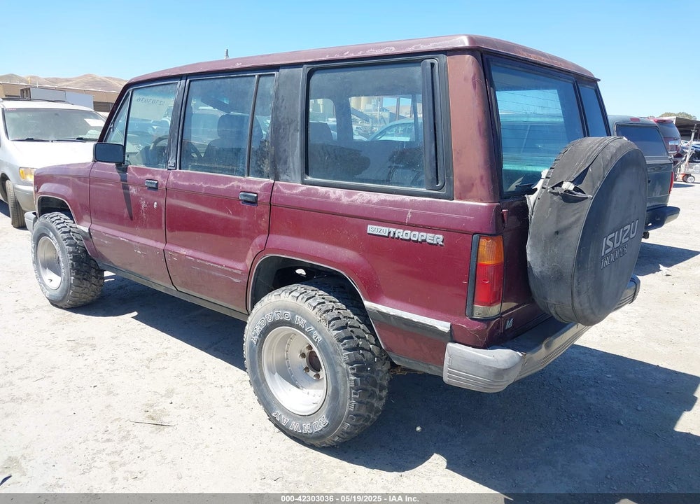 1991 ISUZU TROOPER VIN: JACCH58R8M7904079