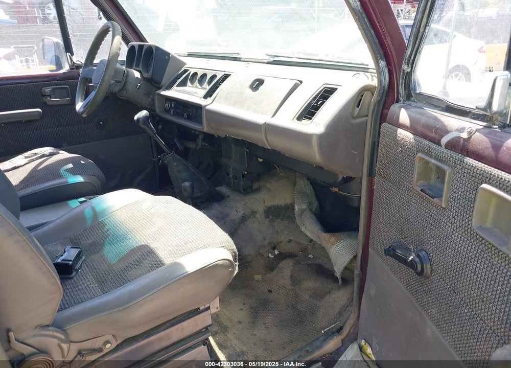 1991 ISUZU TROOPER VIN: JACCH58R8M7904079