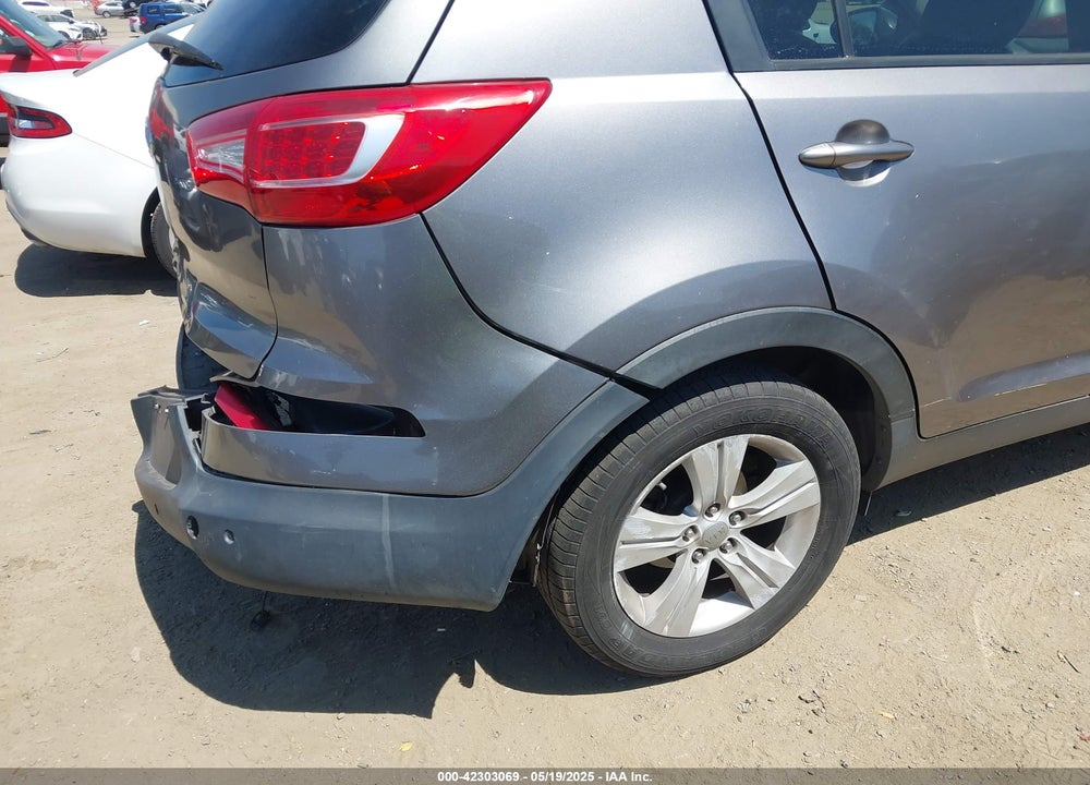 2011 KIA SPORTAGE LX VIN: KNDPBCA20B7170217