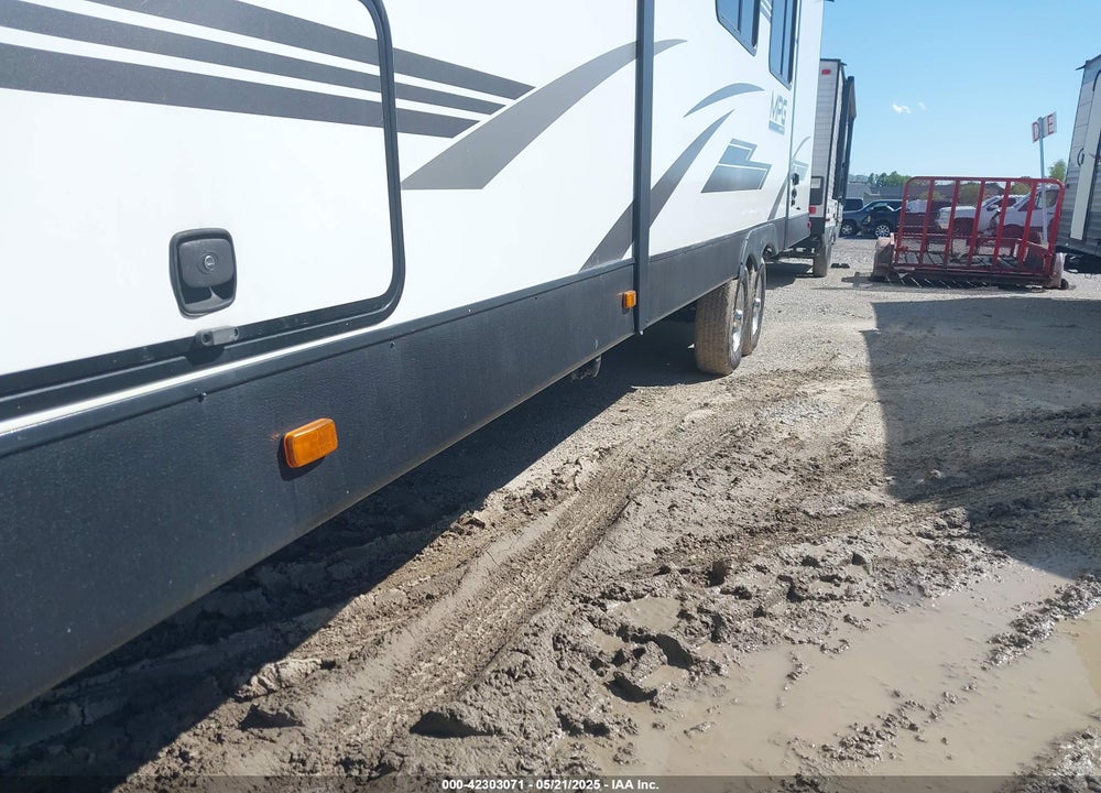 2022 MPG 2860BH VIN: 5RXHB332XN1512682