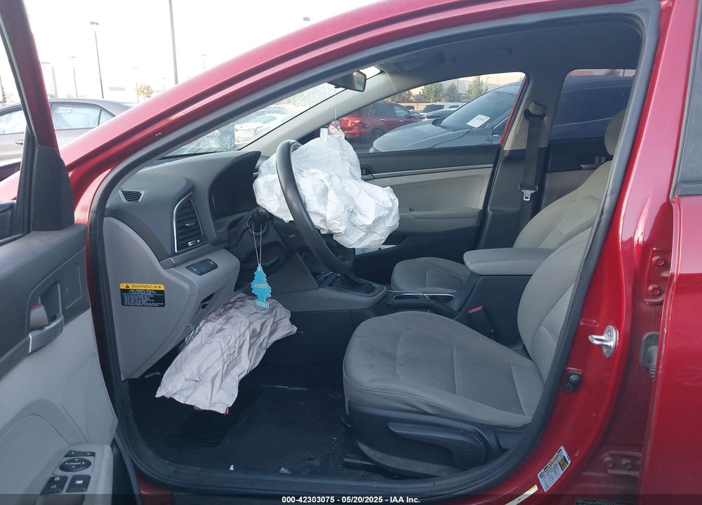 2017 HYUNDAI ELANTRA VIN: 5NPD74LF6HH153548