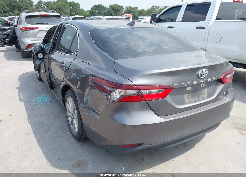 2021 TOYOTA CAMRY VIN: 4T1C11AK8MU545325