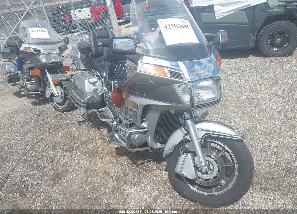 1986 HONDA GL1200 A VIN: 1HFSC1453GA216110