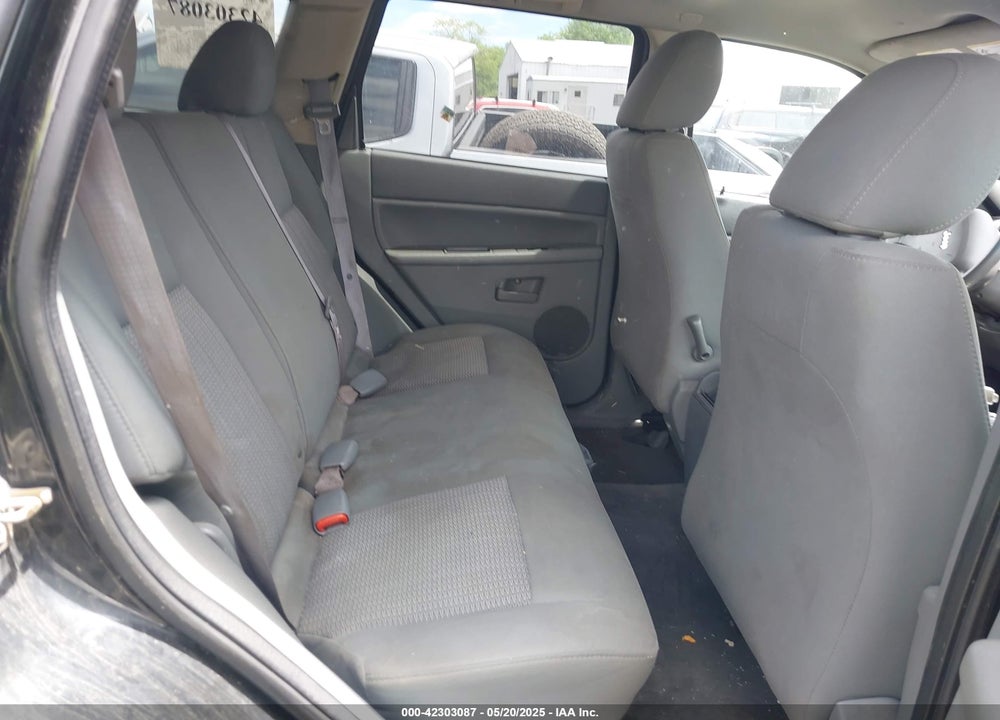 2007 JEEP GRAND CHEROKEE VIN: 1J8GR48K17C567272
