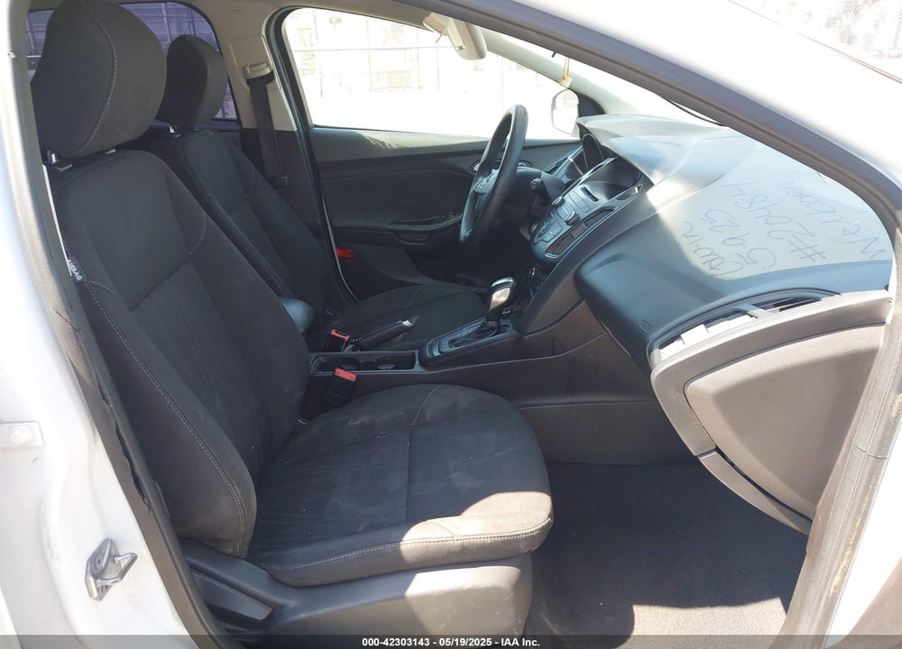 2016 FORD FOCUS VIN: 1FADP3K25GL347996