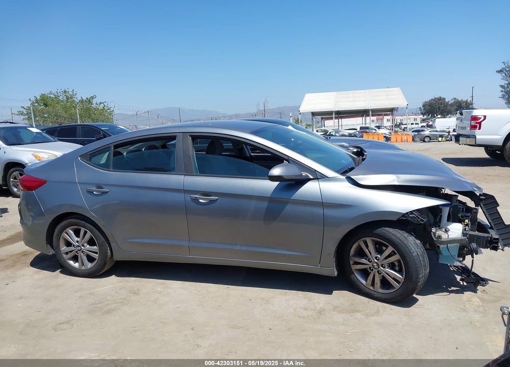 2017 HYUNDAI ELANTRA VIN: KMHD84LF9HU225664