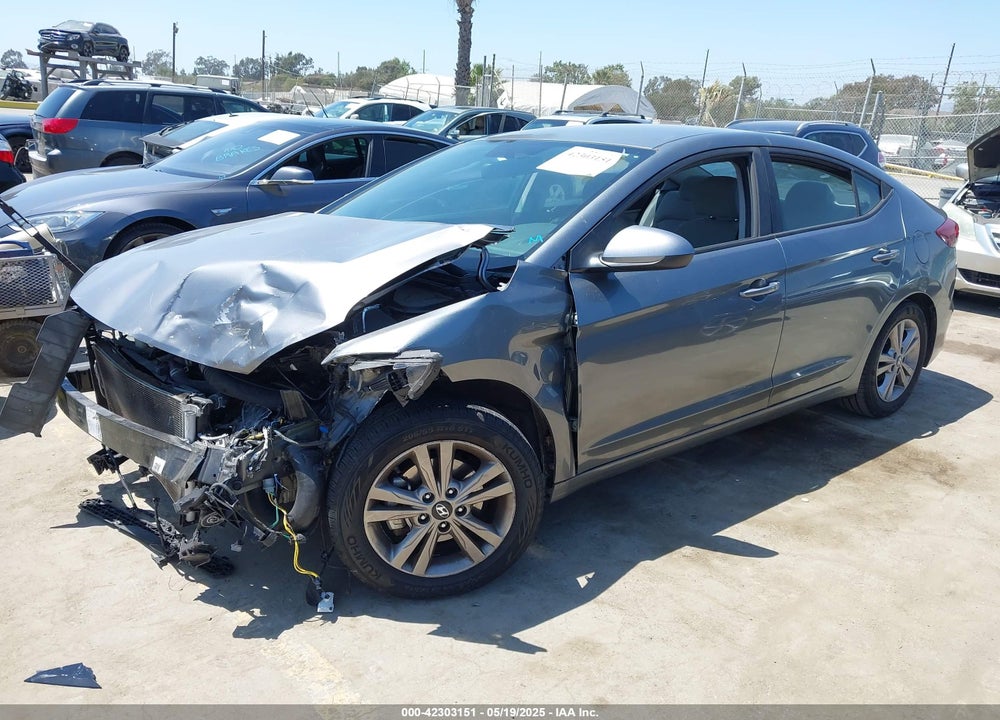 2017 HYUNDAI ELANTRA VIN: KMHD84LF9HU225664