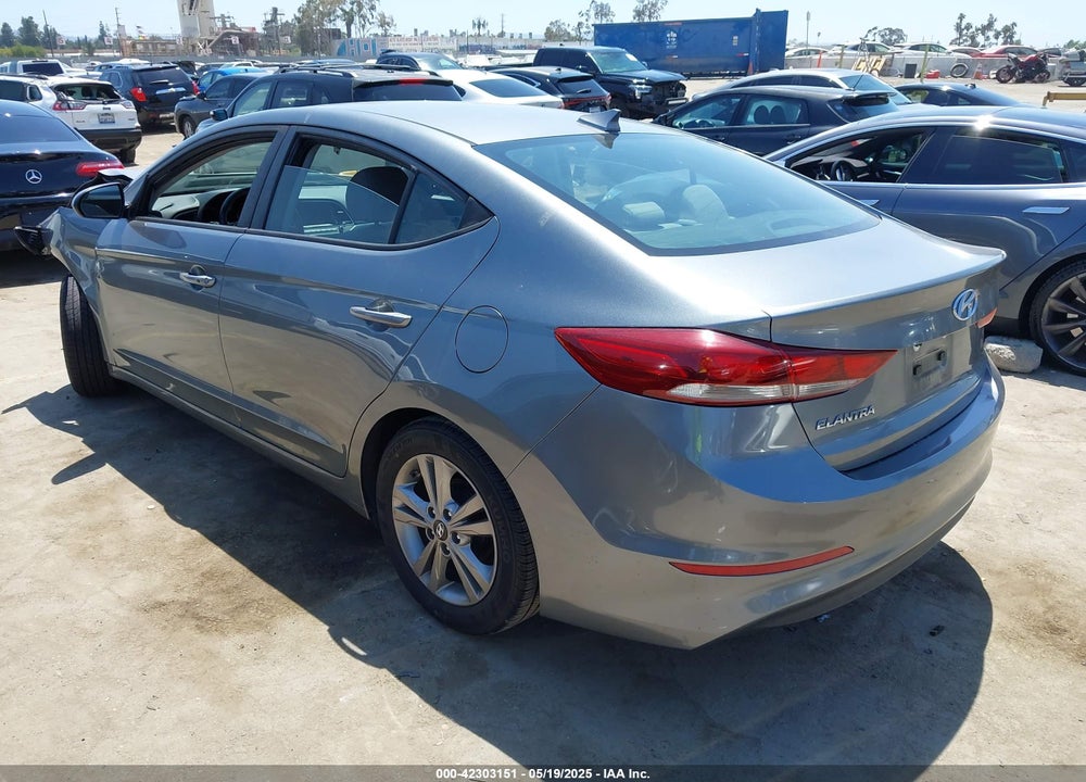 2017 HYUNDAI ELANTRA VIN: KMHD84LF9HU225664