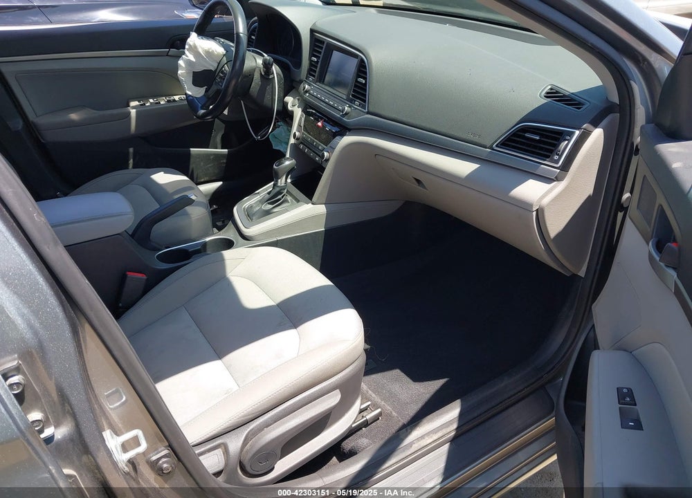 2017 HYUNDAI ELANTRA VIN: KMHD84LF9HU225664