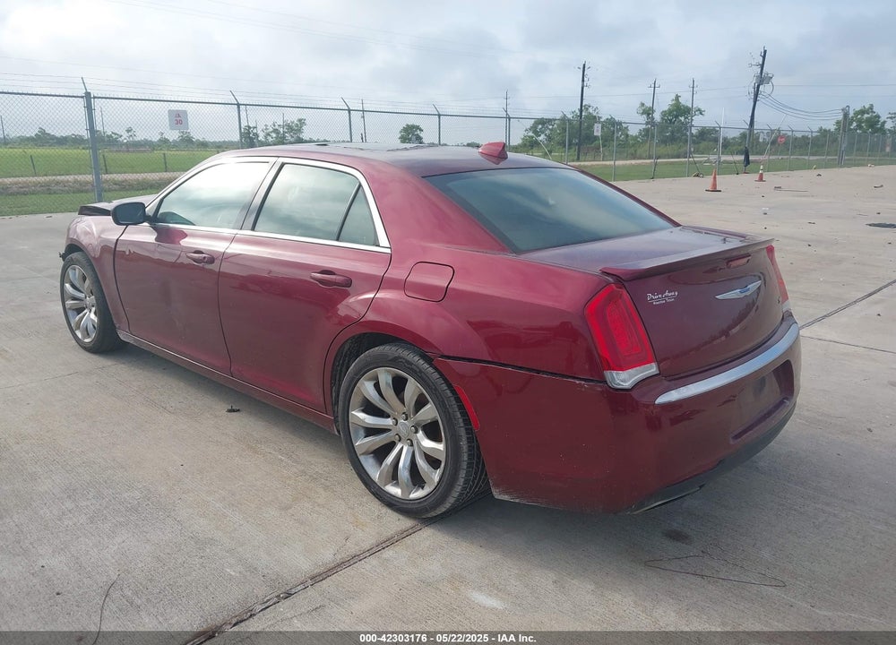 2018 CHRYSLER 300 VIN: 2C3CCAAG7JH285772