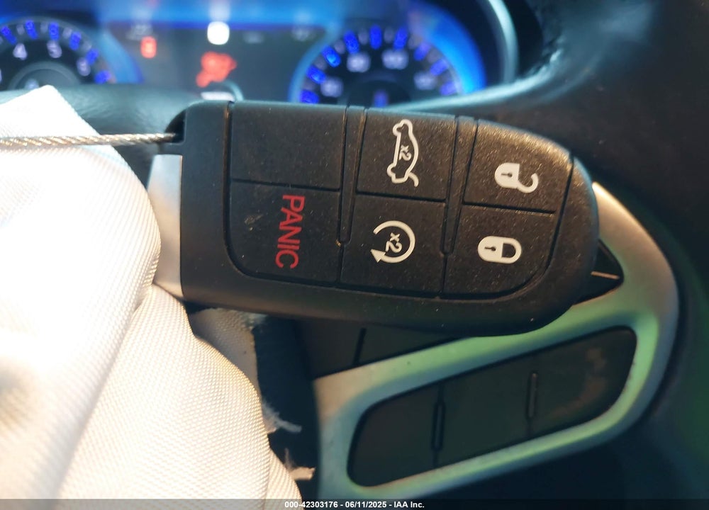 2018 CHRYSLER 300 VIN: 2C3CCAAG7JH285772