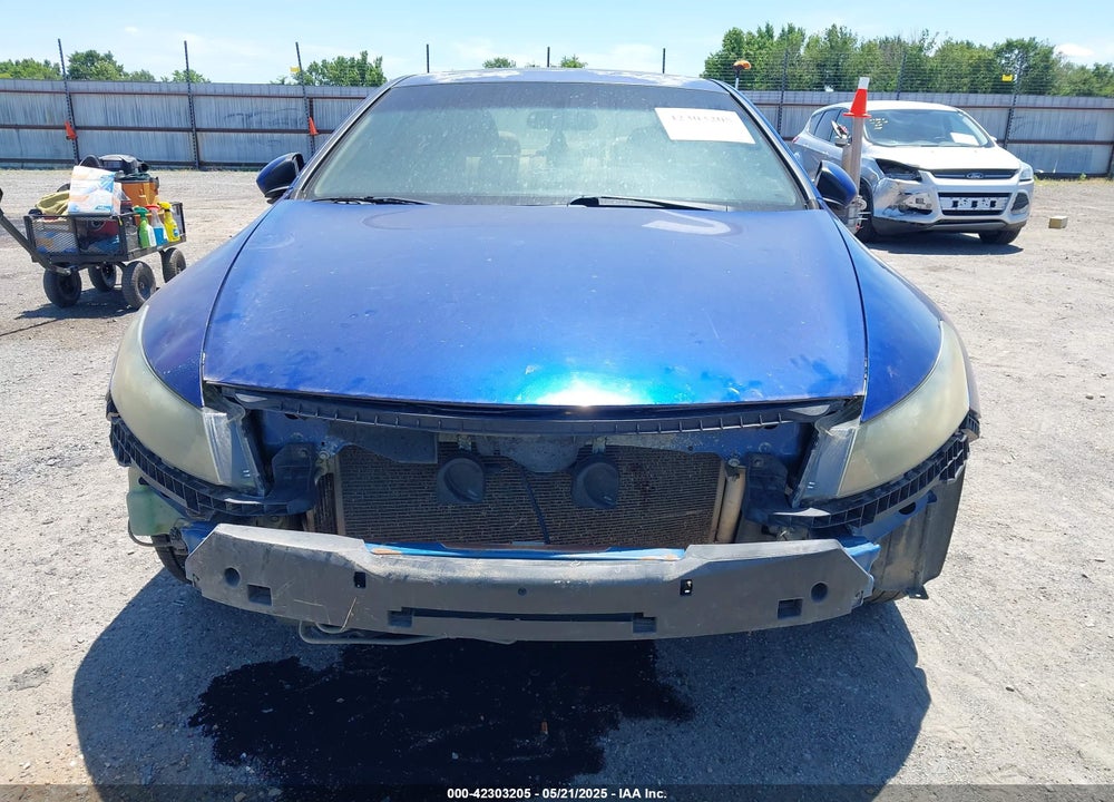 2009 HONDA ACCORD VIN: 1HGCS128X9A015839