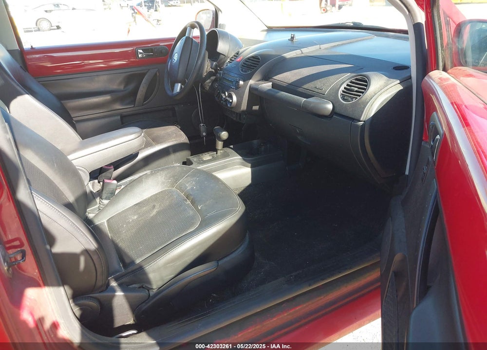 2008 VOLKSWAGEN NEW BEETLE S VIN: 3VWPG31C68M509388