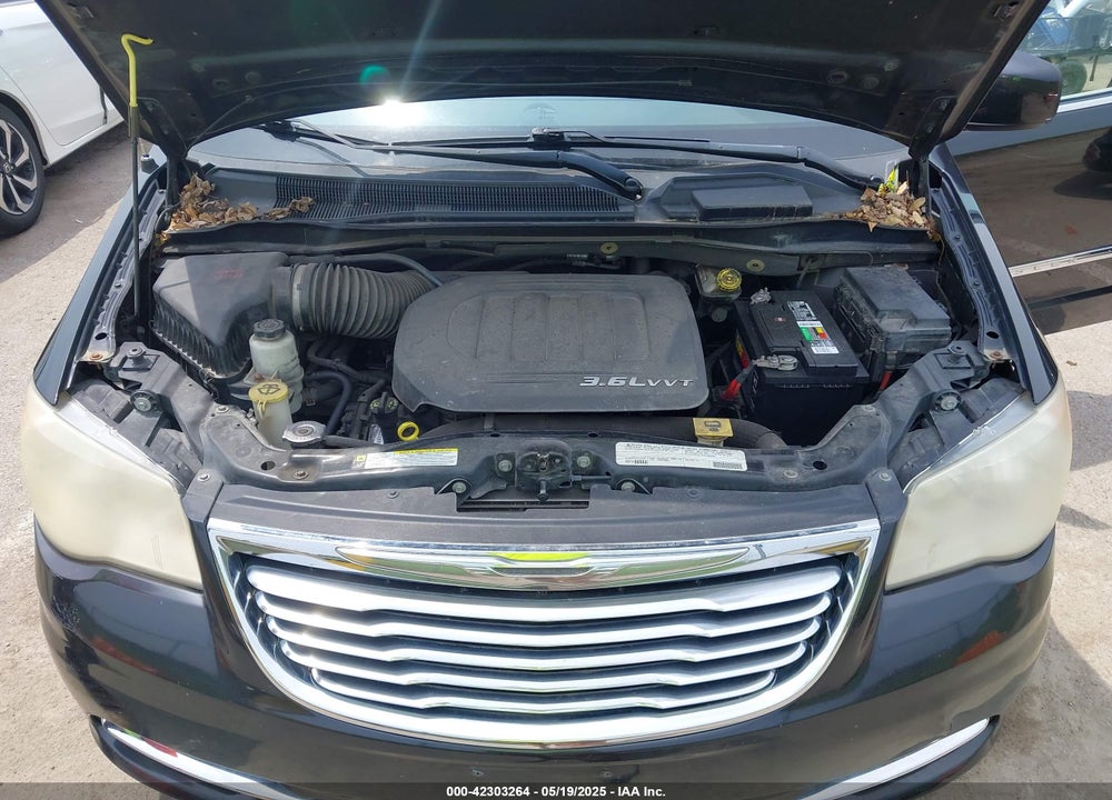 2012 CHRYSLER TOWN & COUNTRY VIN: 2C4RC1BG0CR212860