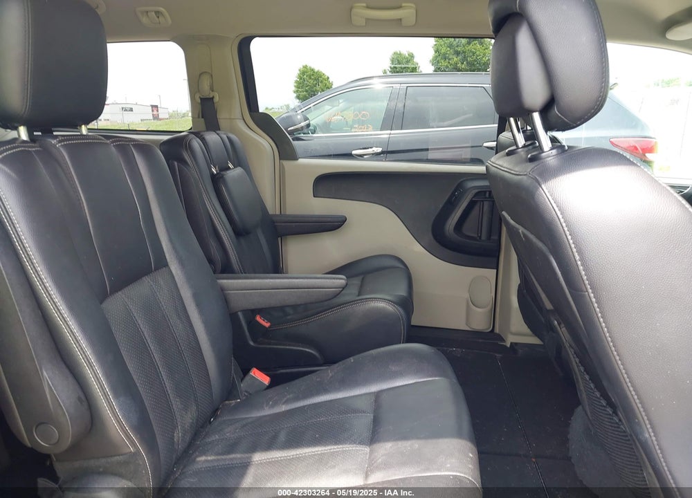 2012 CHRYSLER TOWN & COUNTRY VIN: 2C4RC1BG0CR212860
