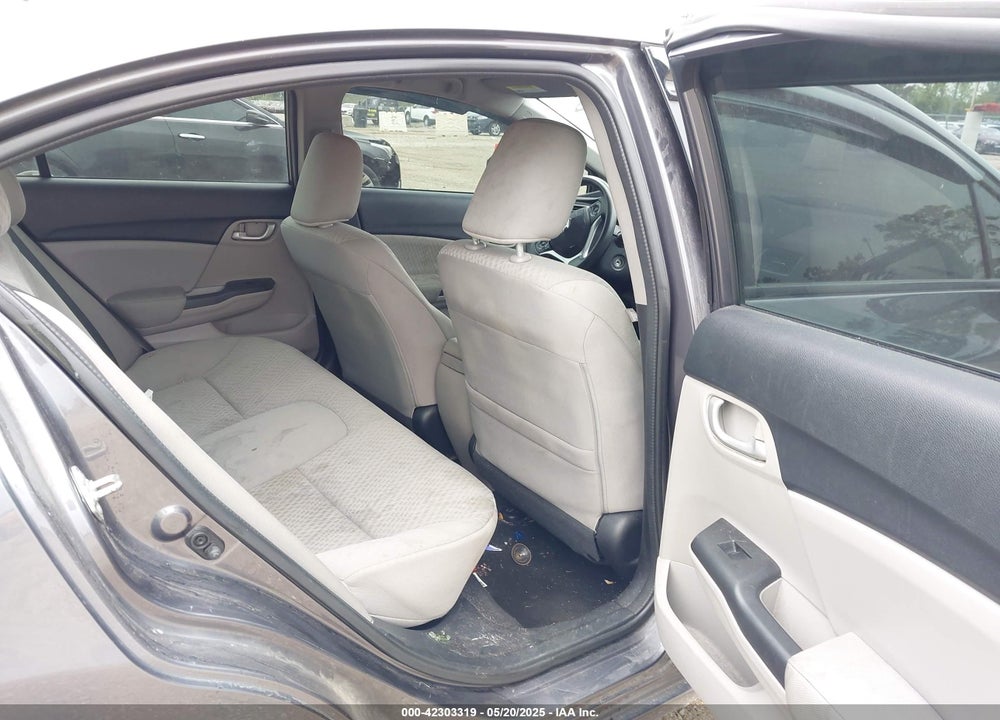 2014 HONDA CIVIC LX VIN: 19XFB2F55EE033674