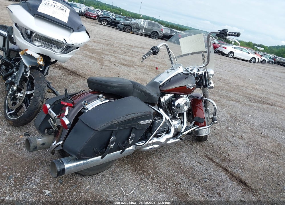 2011 HARLEY-DAVIDSON FLHRC VIN: 1HD1FRM17BB636818