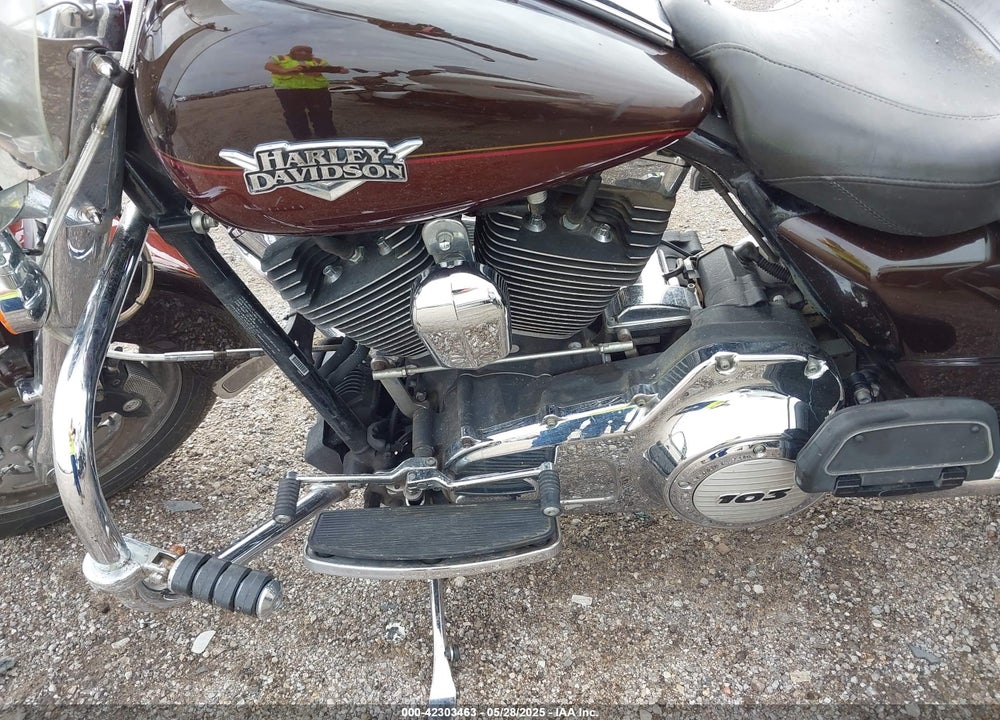 2011 HARLEY-DAVIDSON FLHRC VIN: 1HD1FRM17BB636818