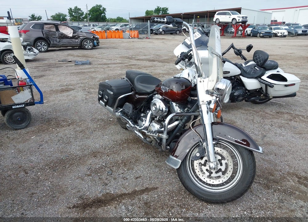 2011 HARLEY-DAVIDSON FLHRC VIN: 1HD1FRM17BB636818