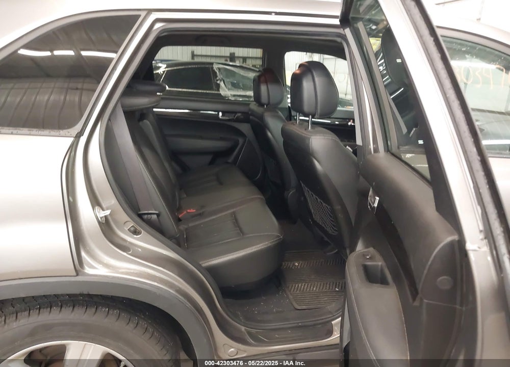 2012 KIA SORENTO VIN: 5XYKUDA29CG209028
