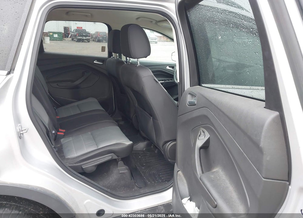 2016 FORD ESCAPE VIN: 1FMCU0G70GUA28559