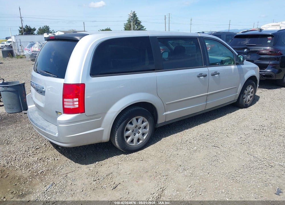2008 CHRYSLER TOWN & COUNTRY VIN: 2A8HR44HX8R724952