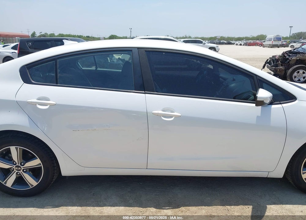 2018 KIA FORTE VIN: 3KPFL4A73JE255688