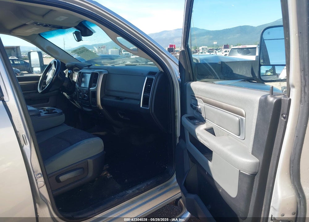 2014 RAM 2500 VIN: 3C6UR5DJ6EG113856