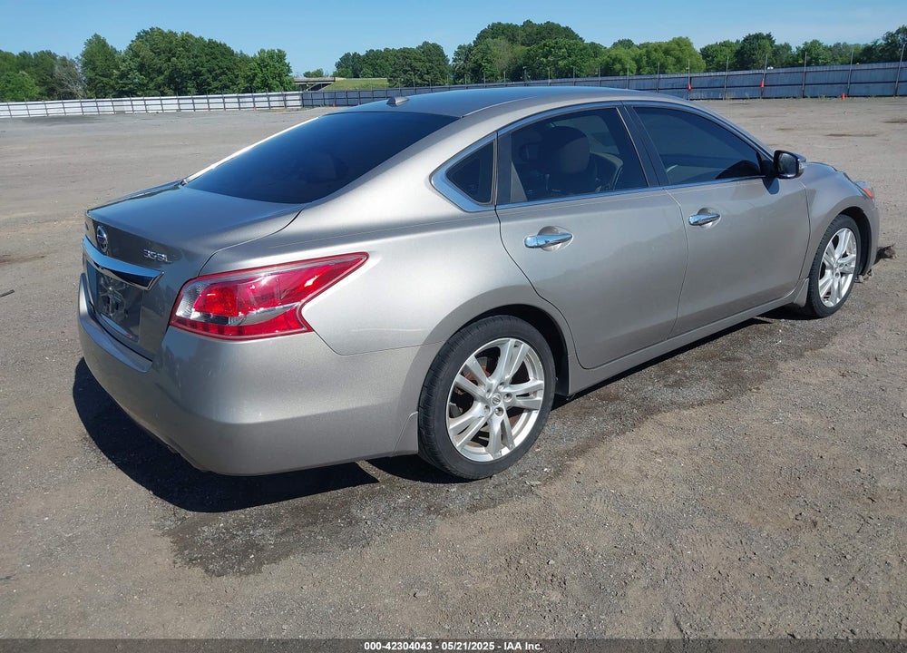 2013 NISSAN ALTIMA VIN: 1N4BL3AP3DC288653