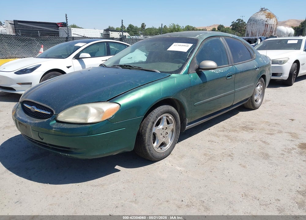 2000 FORD TAURUS LX VIN: 1FAFP52U1YG106405