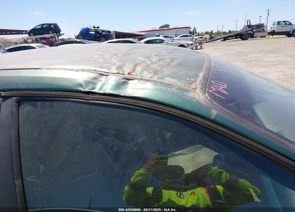 2000 FORD TAURUS LX VIN: 1FAFP52U1YG106405
