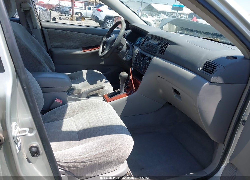 2004 TOYOTA COROLLA LE VIN: JTDBR32EX42027659