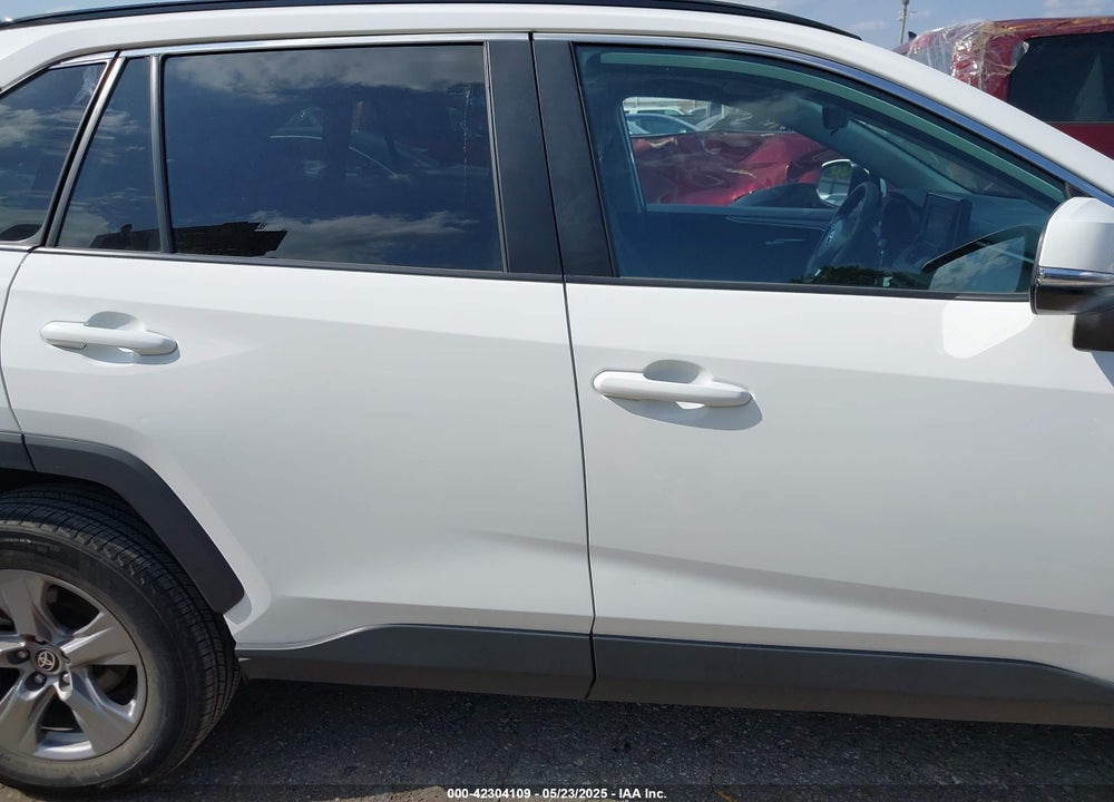 2022 TOYOTA RAV4 VIN: 2T3W1RFV9NW192813